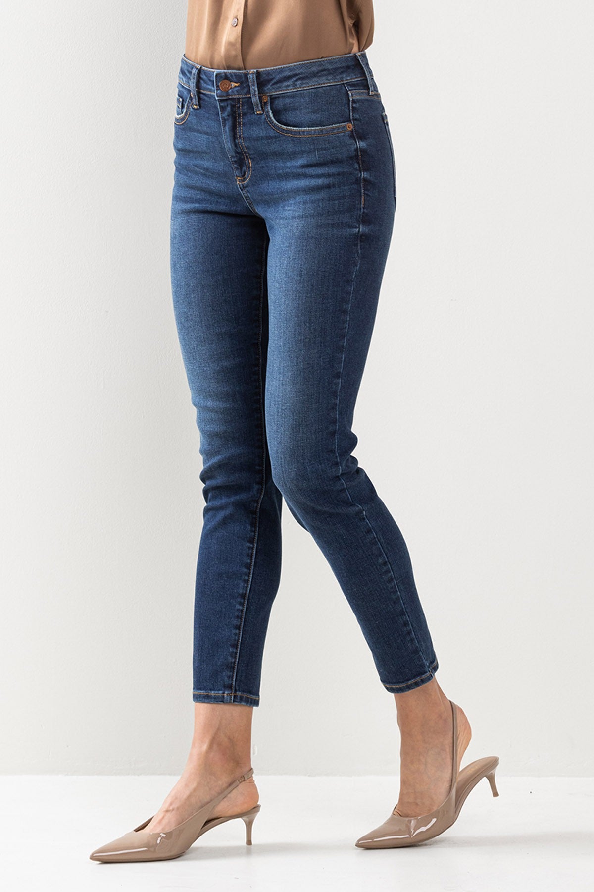 Ada Jeans